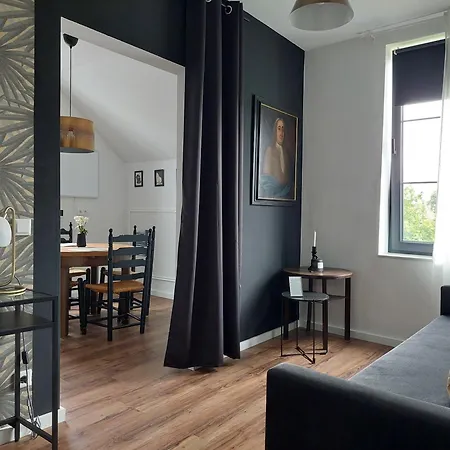 Gallery 01